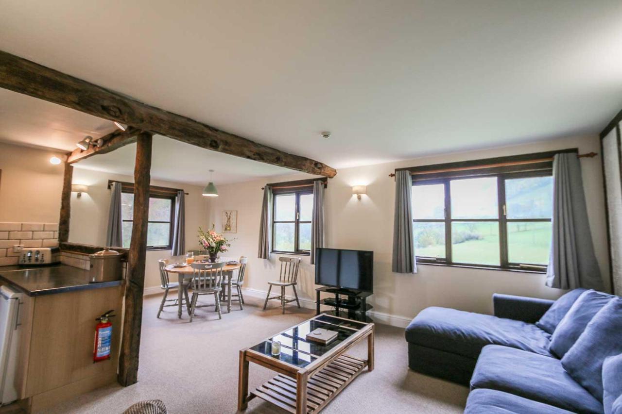 Lake Cottages At Cwm Chwefru Llanafan-fawr Exterior photo